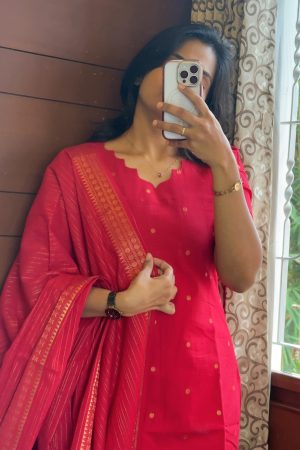 AD030PONGAL SERIES 2K25 Red Raw silk 3 piece set