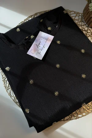 AD0003 BLACK Maxi