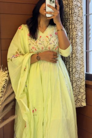 Readymade01 Mul Chanderi green suits