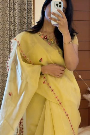 Aara Saree001